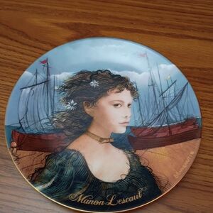 Decorative Plate with Nautical Design